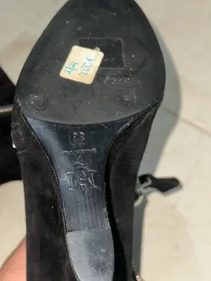 Bottines compensées Alexander McQueen en daim noir, motif tête de mort, taille 38 - Miniature 5