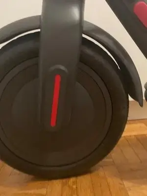 Trottinette électrique Xiaomi à 350 € - Miniature 3