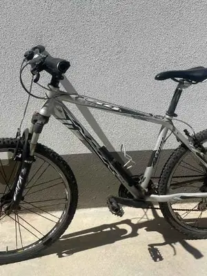 VTT Ritchey avec changement de vitesse automatique, en bon état
