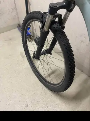 Vélo Rockrider 26 pouces en bon état - Miniature 3