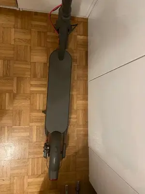 Trottinette électrique Xiaomi à 350 € - Miniature 4