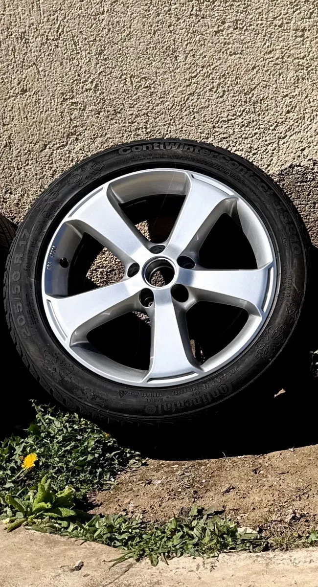 Pack 4 jantes 17" + pneus hiver Continental 205/50 R17 - Photo 1