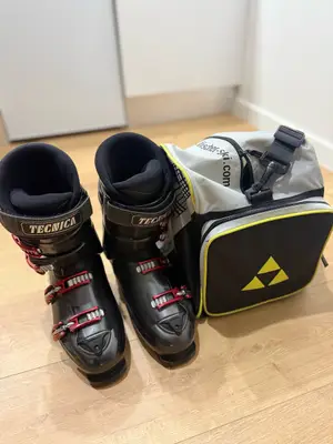 Chaussures de ski Tecnica 43-44 + sac Fischer - Miniature 2