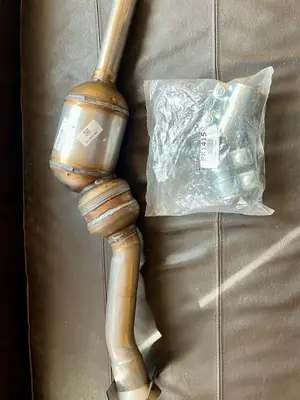 Catalyseur AS 30804 neuf avec accessoires pour Dacia Dokker, Duster et Lodgy