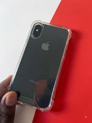 iPhone XS 64GB - État impeccable, batterie neuve - Miniature 4