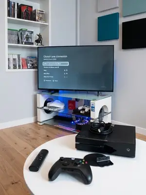 Xbox One 320 Go avec une manette et FIFA - Miniature 4