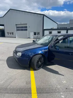 Volkswagen Golf 4 GTI Stage 2 230 chevaux si jamais pour le tel faite 0041 suisse