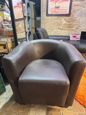 Fauteuil classique au style classique et élégant - Miniature 3
