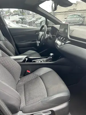 Location de véhicule pour chauffeurs VTC et particuliers - Miniature 2