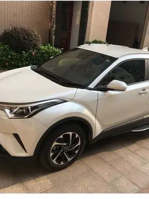 Toyota C-HR à louer pour VTC - 250 € / semaine tout inclus