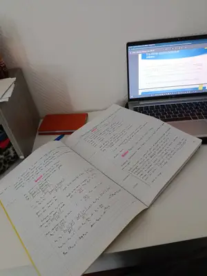 Services de garde d'enfants, soutien scolaire et entretien du domicile