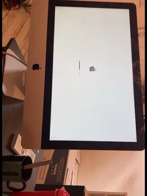Écran iMac à vendre pour pièces - s’allume pas de payement wero mais s’éteint au chargement