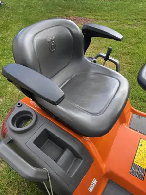 Tracteur tondeuse Husqvarna TS 346 - 143h - Parfait état - Miniature 4