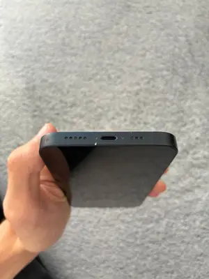 iPhone 13 Noir 128 Go - Bon état, batterie 72% - Miniature 3