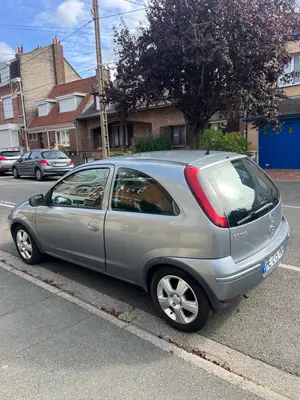 Opel Corsa - Miniature 3