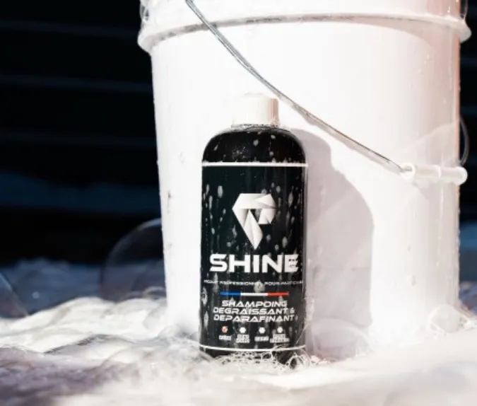 Shampoing dégraissant et déparaffinant hard pour carrosserie - Photo 1
