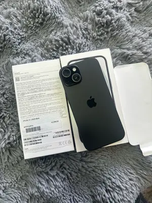 iPhone 15 128Go Noir - Comme neuf, batterie 100%