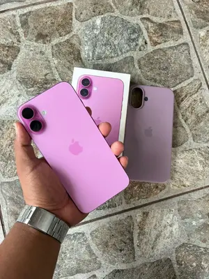 iPhone 16 128 Go rose en comme neuf, boîte d'origine et câble USB