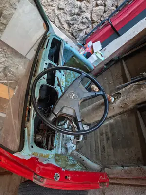 Volkswagen Cox de 1971 pour projet de restauration, avec pièces supplémentaires - Miniature 3