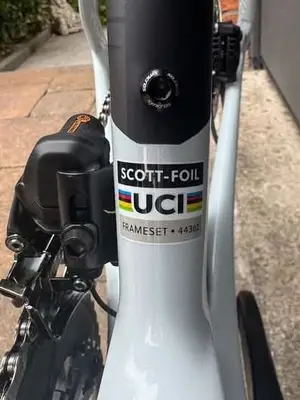 Vélo de sport - Miniature 3