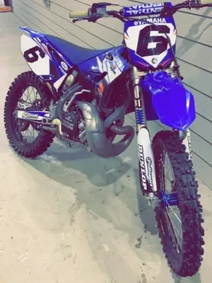 Yamaha YZ 85cc 2T 2019 - Moto cross très bon état - Miniature 2