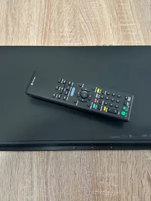 Lecteur Blu-Ray Sony BDP-S370 avec télécommande - Miniature 2