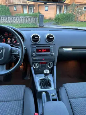 AUDI A3 2.0 TDI PREMIUM 2010 - Miniature 2