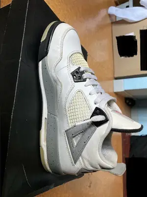 Jordan 4 White Cement - Pointure 39 - Très bon état - Miniature 3