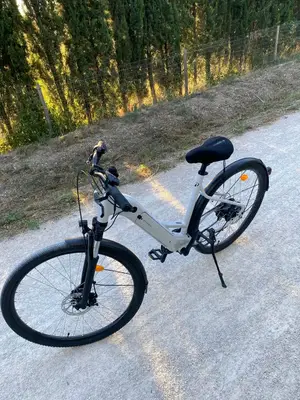 Vélo électrique VTC Rockrider E-ACTV 100 en très bon état - Miniature 2