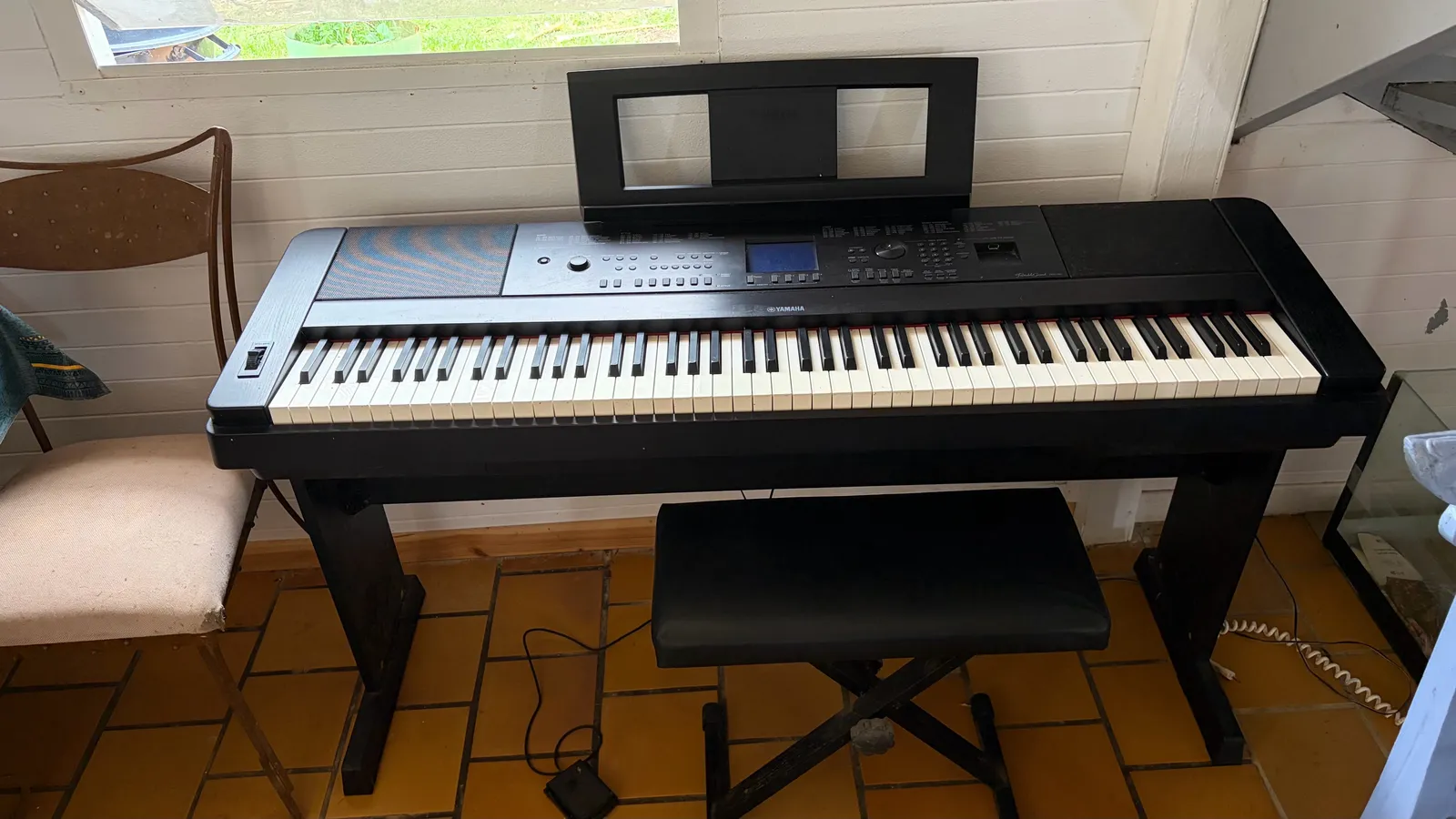 Piano Yamaha DGX-660 très bon état - Photo 1