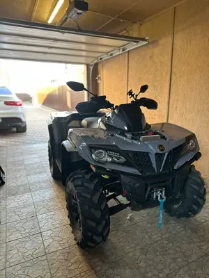 Moto 4 roues en bon état, moteur intacte - Miniature 5