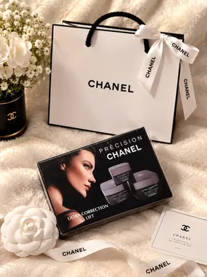 Coffret, maquillage et parfum de niche disponibles - Miniature 5