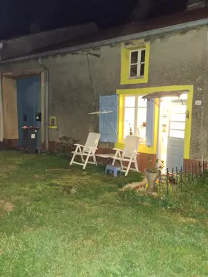 Jolie maison à la campagne avec garage et jardin