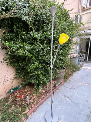 Lampadaire double éclairage avec liseuse jaune - Miniature 3