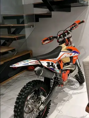 Montre sur le thème du motocross - Miniature 2