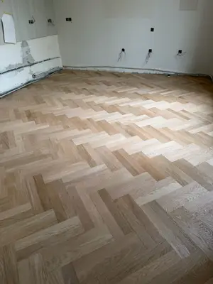Pose de parquet - Professionnel expérimenté - Miniature 3