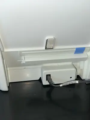 Imprimante en très bonne état multifonction compacte HP DeskJet série 3700 avec Wi-Fi - Miniature 3