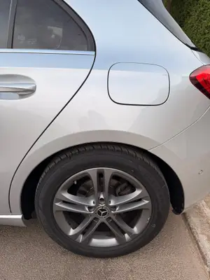 Mercedes-Benz A180d de 2019 avec 161 000 km, en très bon état général - Miniature 3