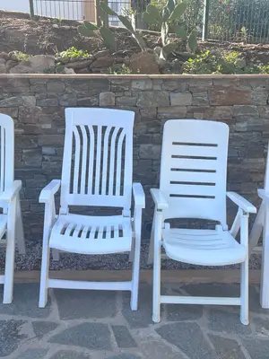 Lot de 4 chaises de jardin à récupérer au Lavandou