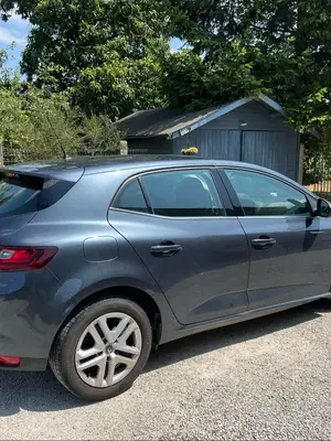 Renault Mégane IV 1.2 TCe 130 Zen essence de 2018, bien entretenue - Miniature 3