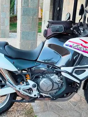 honda varadero 1000  my 2010 - Miniature 5