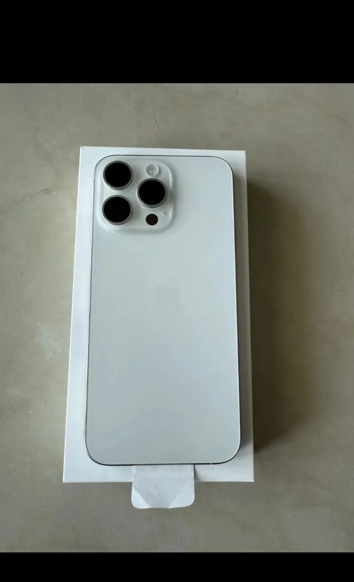 iPhone 15 Pro tout neuf jamais utilisé - Photo 1