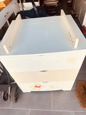 Table à langer pour bébé - Bon état