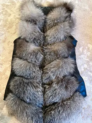 Veste fourrure synthétique taille 4/1 - Très bon état