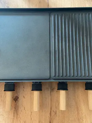 Raclette électrique Mandine pour 8 personnes avec plaque amovible, très bon état