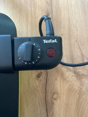 Plancha Tefal avec indicateur de chauffe Thermo-Spot, très bon état - Miniature 2