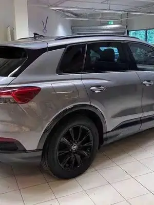 Audi Q4 e-tron 50 quattro S line électrique, automatique, 34 815 km - Miniature 2