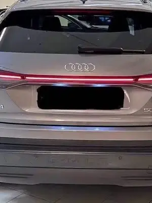 Audi Q4 e-tron 50 quattro S line électrique, automatique, 34 815 km - Miniature 5