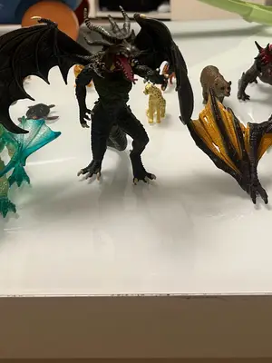 Lot de figurines dinosaures en très bon état, vendues complètes