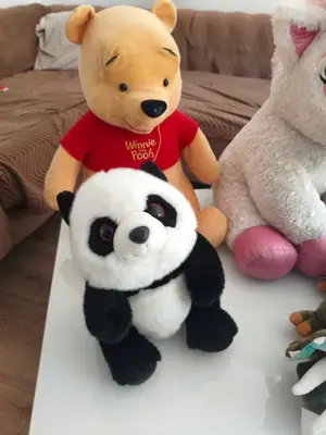 Lot de 4 peluches : licorne, Winnie, tricératops et panda, en parfait état - Miniature 3